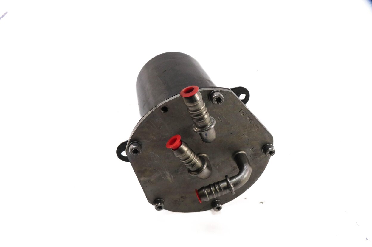 Thumbnail 3: 2011 PORSCHE CAYENNE (958) 3.0L MCN.RB DIESEL ENGINE FUEL FILTER