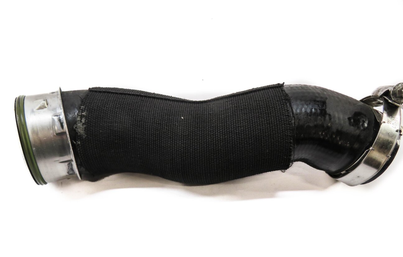 Thumbnail 2: 2011 PORSCHE CAYENNE (958) 3.0L MCN.RB DIESEL ENGINE LEFT INTERCOOLER HOSE PIPE
