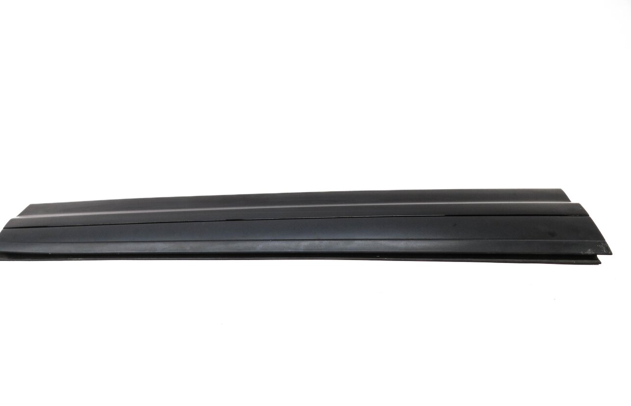 Thumbnail 2: 2013 PORSCHE CAYENNE (958) LEFT FRONT DRIVER DOOR MOULDING RUNNER TRIM (BLACK)