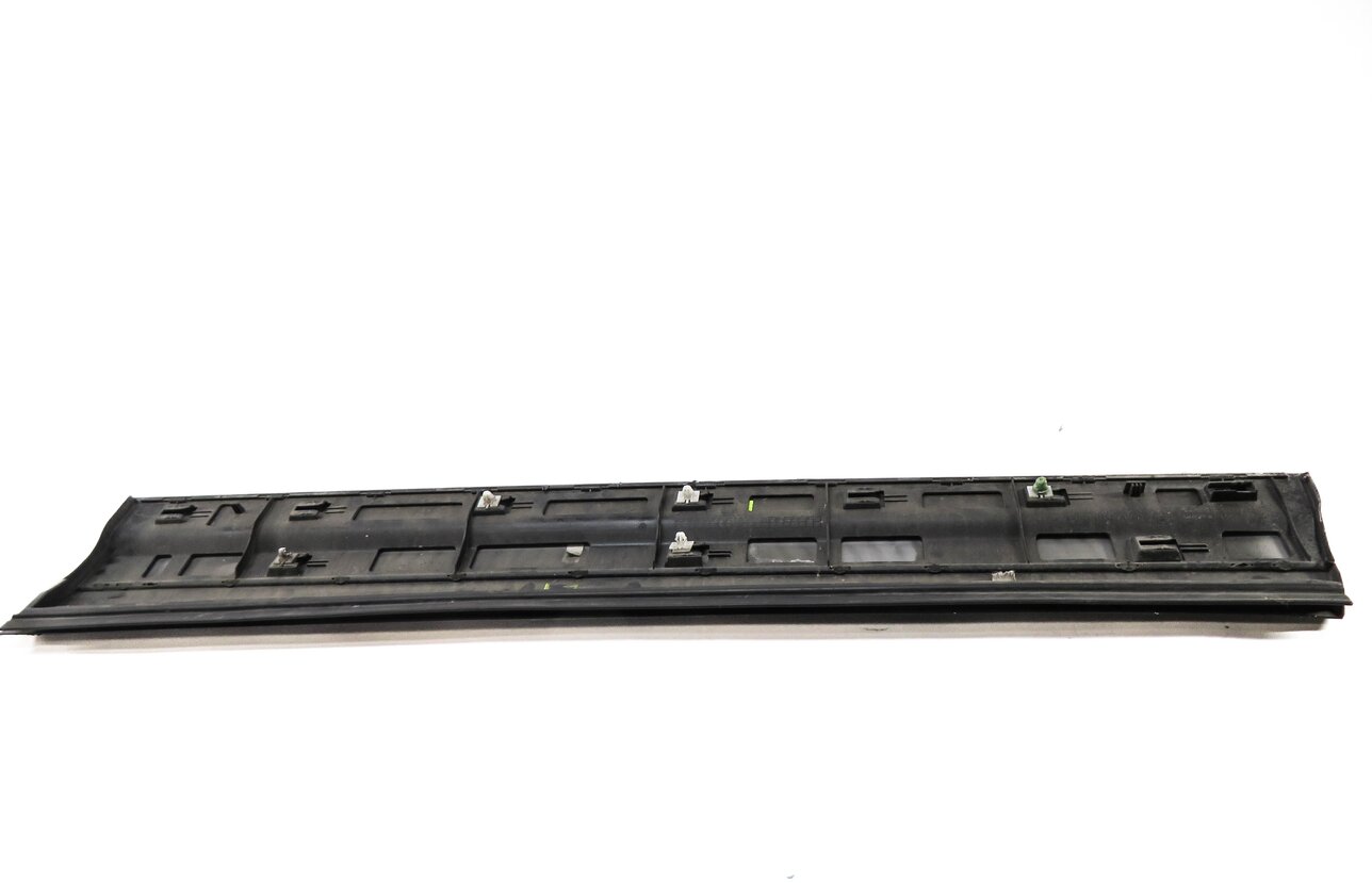 Thumbnail 4: 2013 PORSCHE CAYENNE (958) LEFT FRONT DRIVER DOOR MOULDING RUNNER TRIM (BLACK)