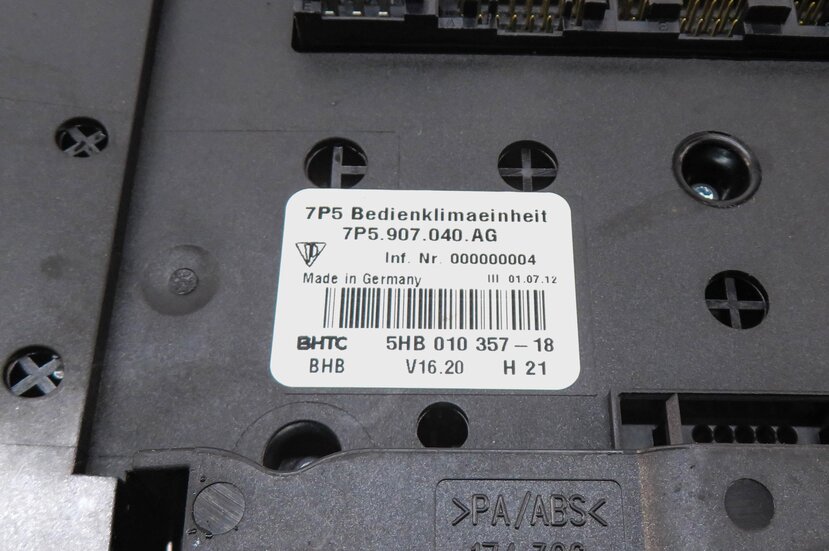 Thumbnail 6: 2011-2018 PORSCHE CAYENNE (958) FRONT HEATER A/C TEMPERATURE CONTROL PANEL