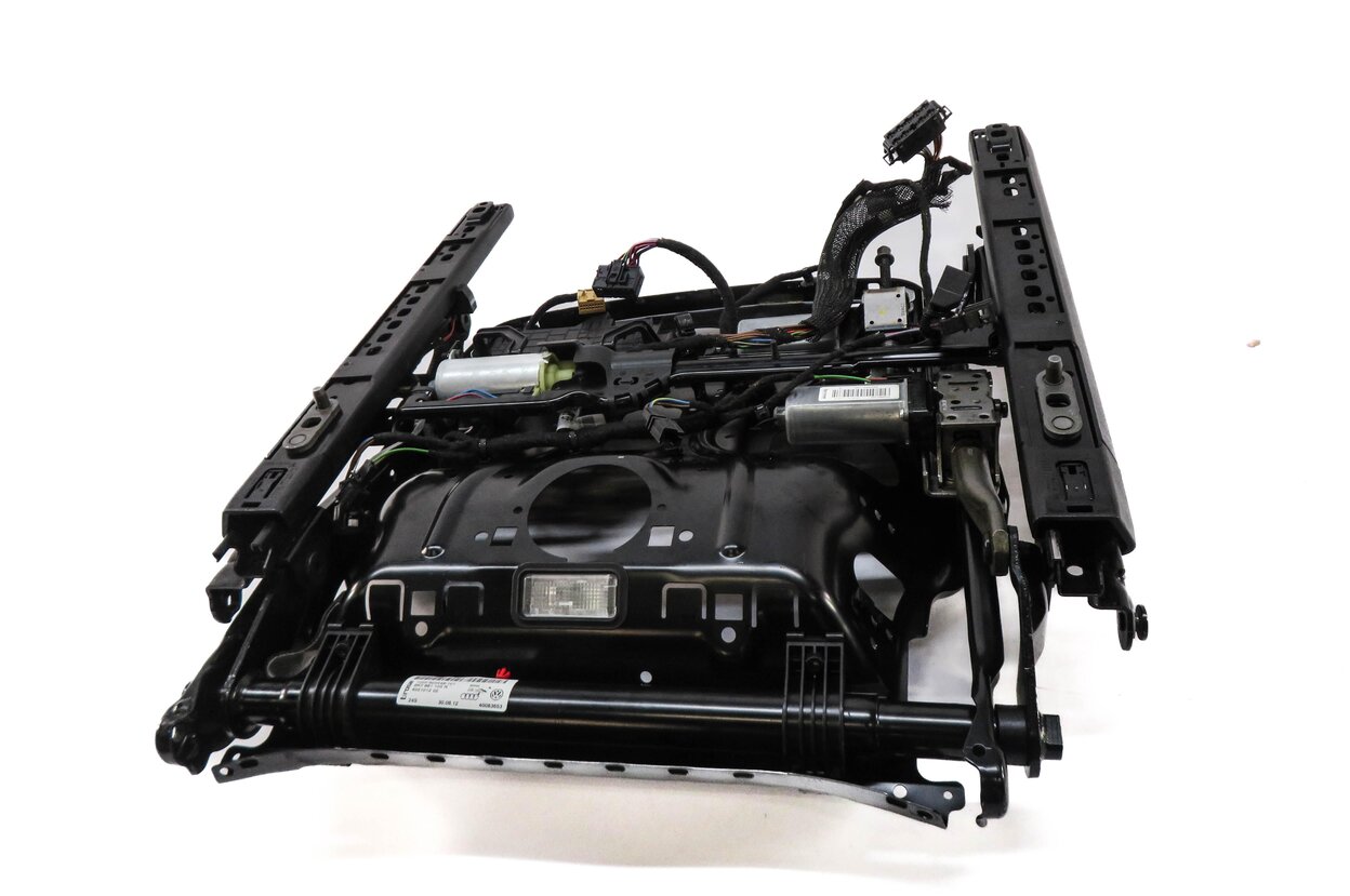 Thumbnail 4: 2011 PORSCHE CAYENNE (958) LEFT FRONT DRIVER SEAT TRACK w/ MOTORS