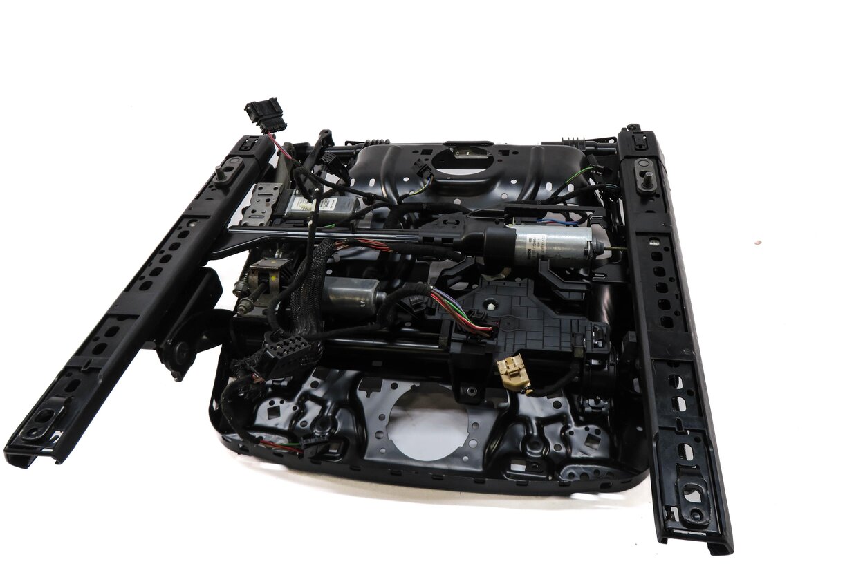 Thumbnail 5: 2011 PORSCHE CAYENNE (958) LEFT FRONT DRIVER SEAT TRACK w/ MOTORS