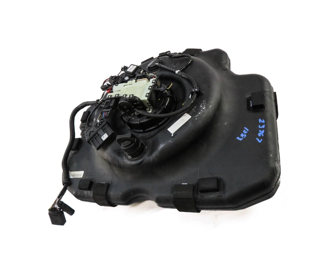 Thumbnail 2: 2013 PORSCHE CAYENNE (958) DIESEL SCR EFT EXHAUST FLUID DEF TANK w/ PUMP