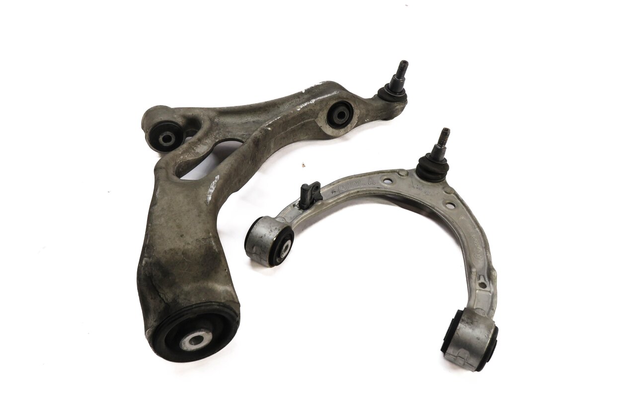 Thumbnail 2: 2011-2014 PORSCHE CAYENNE (958) LEFT FRONT DRIVER CONTROL ARM SET
