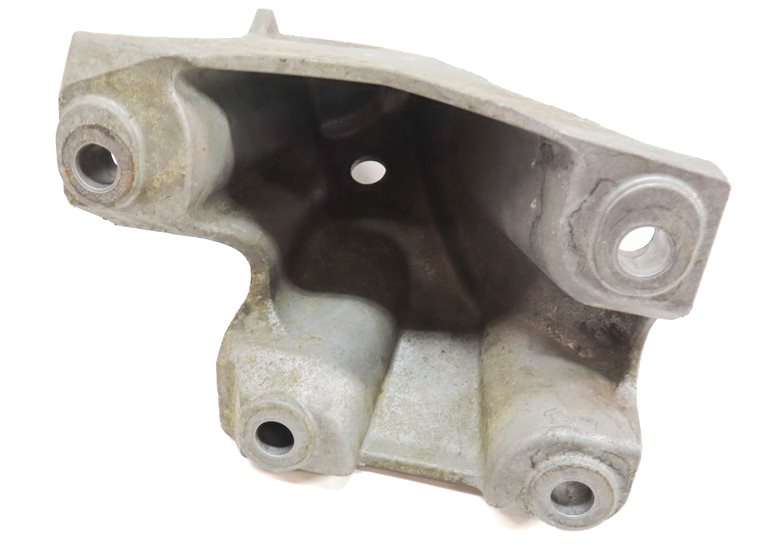 Thumbnail 7: 13 PORSCHE CAYENNE (958) 3.0L DIESEL (MCN.RB) ENGINE MOTOR MOUNT BRACKET SET/2
