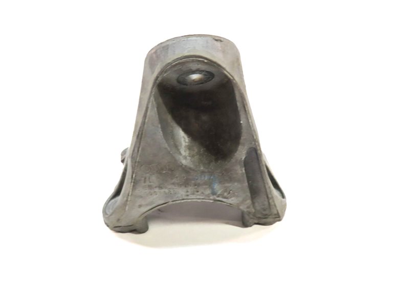 Thumbnail 8: 13 PORSCHE CAYENNE (958) 3.0L DIESEL (MCN.RB) ENGINE MOTOR MOUNT BRACKET SET/2