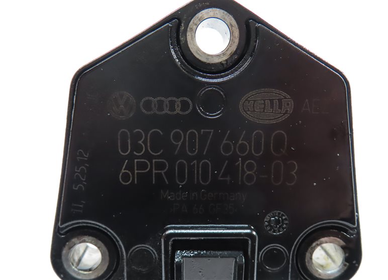 Thumbnail 6: 13 PORSCHE CAYENNE 958 3.0L DIESEL (MCN.RB) ENGINE MOTOR OIL FLUID LEVEL SENSOR