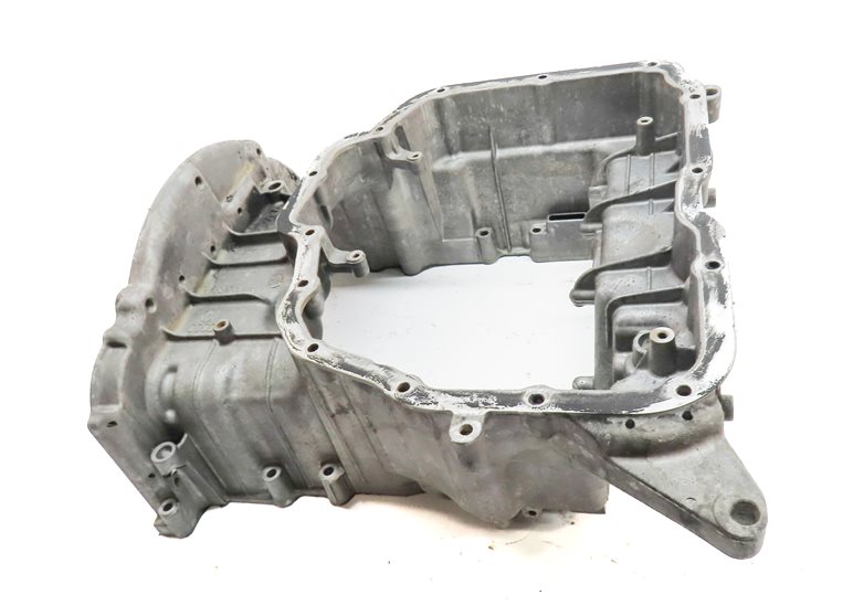 Thumbnail 2: 13 PORSCHE CAYENNE (958) 3.0L DIESEL (MCN.RB) ENGINE UPPER OIL FLUID PAN CRADLE