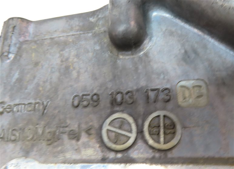 Thumbnail 8: 13 PORSCHE CAYENNE (958) 3.0L DIESEL (MCN.RB) REAR TIMING COVER PLATE