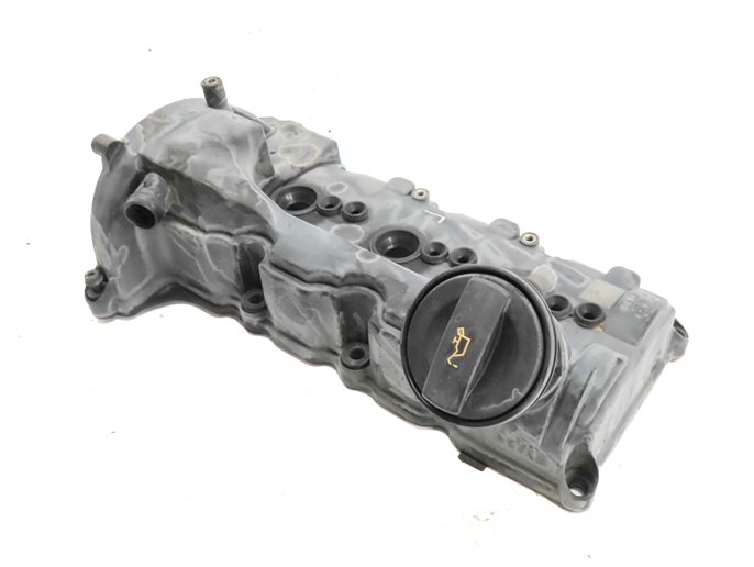13-16 PORSCHE CAYENNE (958) 3.0L DIESEL (MCN.RB) LEFT DRIVER ENGINE VALVE COVER