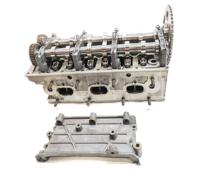 Thumbnail 3: 2013-2016 PORSCHE CAYENNE (958) 3.0L MCN.RB DIESEL ENGINE LEFT CYLINDER HEAD