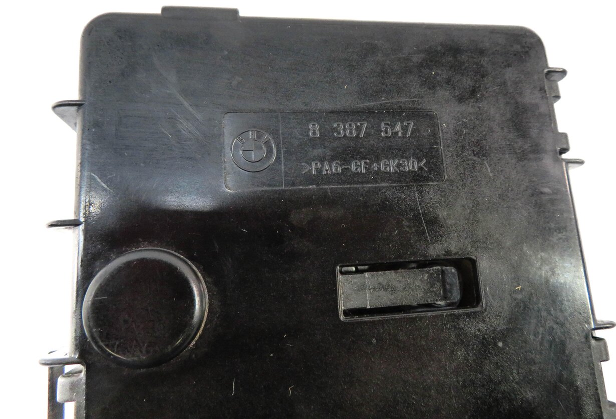 Thumbnail 3: 2004 BMW Z4 (E85) POSITIVE BATTERY JUNCTION BOX