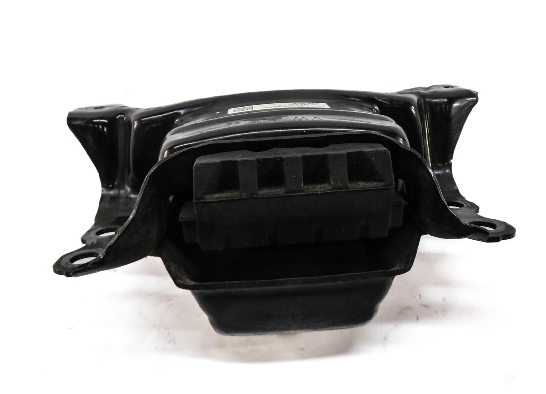 Thumbnail 2: 2016 AUDI S3 (8V) 2.0L TURBO ENGINE - LEFT MOTOR MOUNT SUPPORT BRACKET