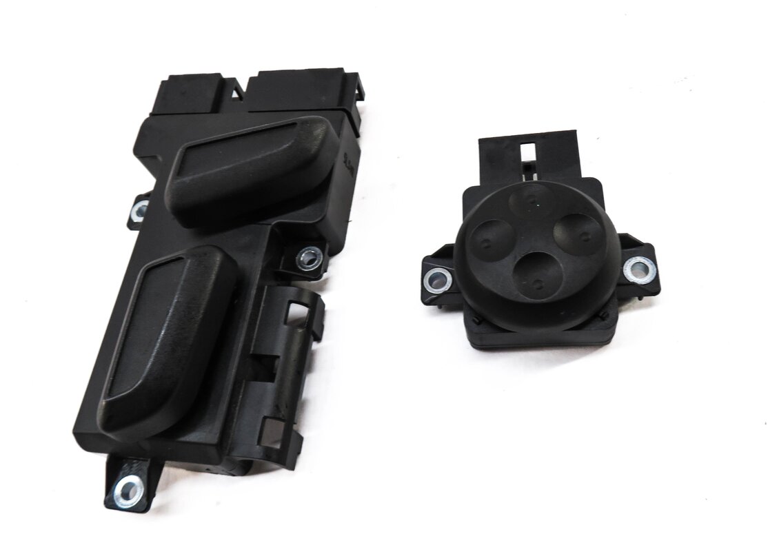 Thumbnail 2: 2016 AUDI S3 (8V) RIGHT FRONT PASSENGER SEAT ADUSTMENT SWITCH BUTTON