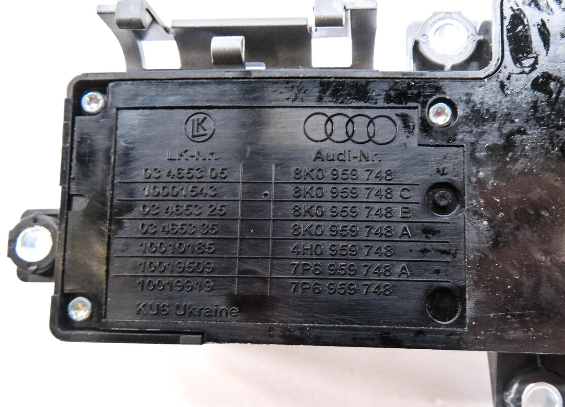 Thumbnail 7: 2016 AUDI S3 (8V) RIGHT FRONT PASSENGER SEAT ADUSTMENT SWITCH BUTTON