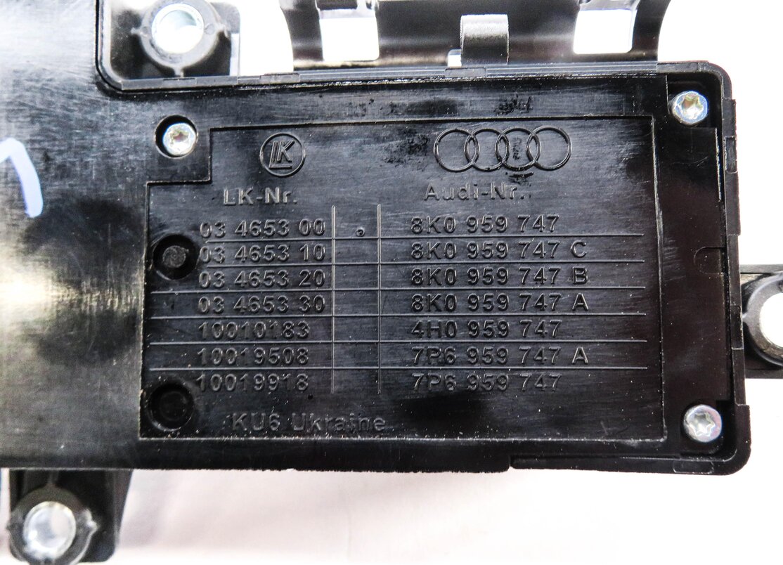 Thumbnail 7: 2016 AUDI S3 (8V) LEFT FRONT DRIVER SEAT ADUSTMENT SWITCH BUTTON