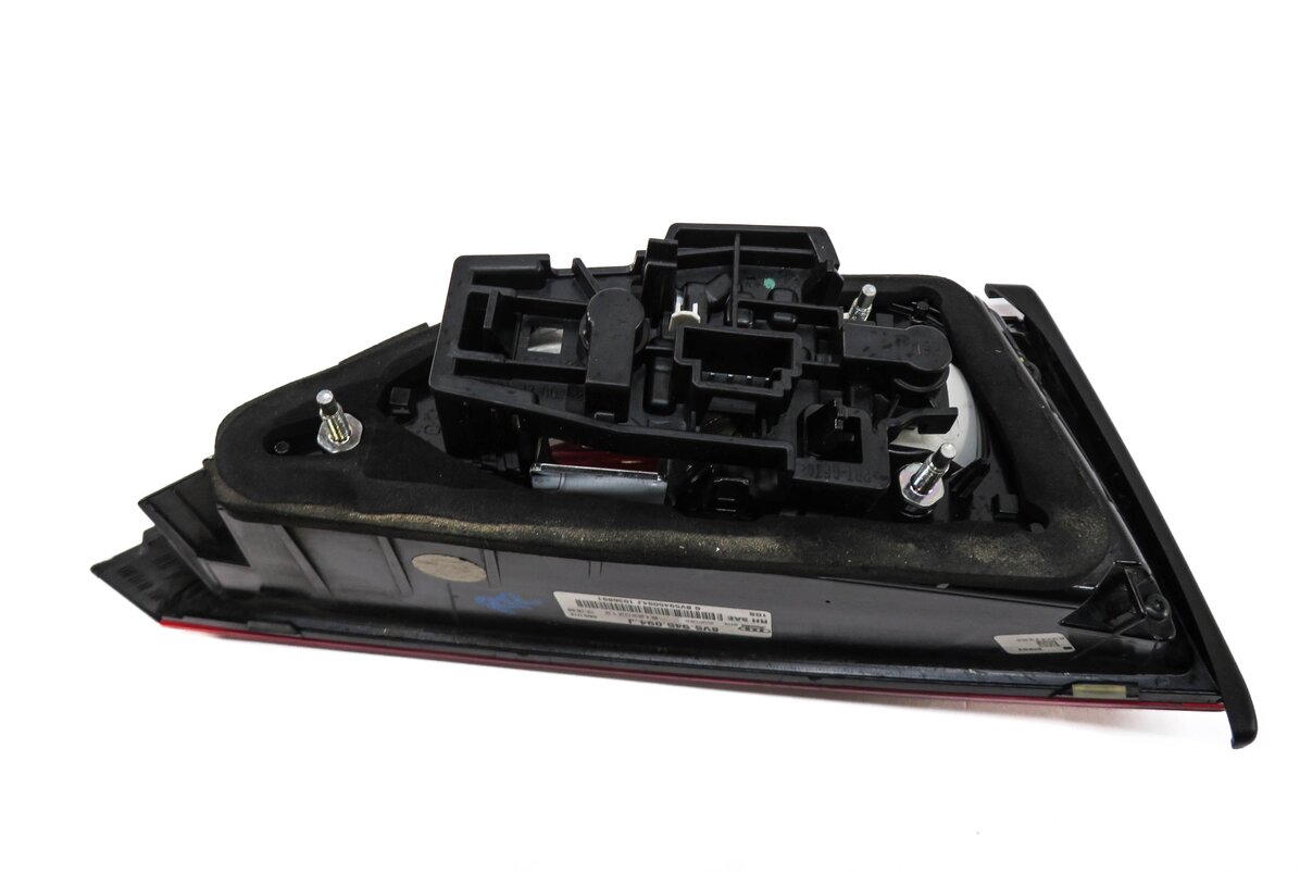 Thumbnail 5: 15-16 AUDI A3 S3 (8V) SEDAN / CONVERTIBLE - RIGHT INNER LED TAILLIGHT LIGHT LAMP