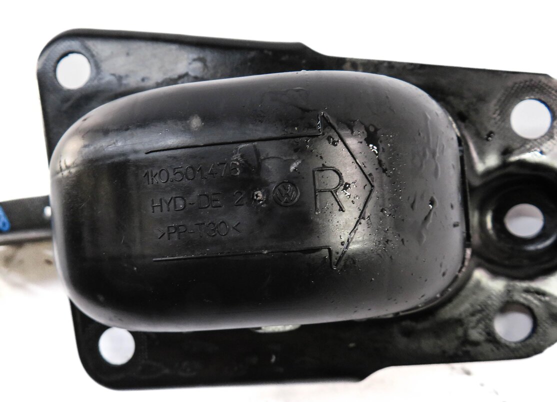 Thumbnail 5: 2015-2019 AUDI VW GOLF / A3 S3 RS3 TT (8V MK3) RIGHT PASSENGER REAR TRAILING ARM