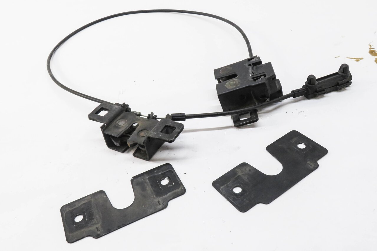 Thumbnail 2: 2011 RANGE ROVER SPORT (L320) FRONT LEFT & RIGHT LOWER HOOD LOCK LATCH SET-2