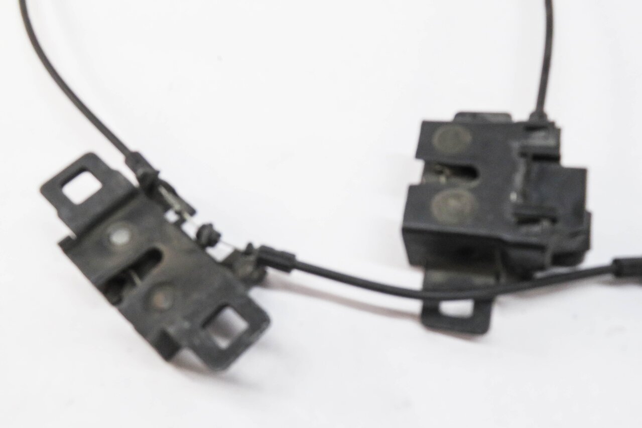 Thumbnail 3: 2011 RANGE ROVER SPORT (L320) FRONT LEFT & RIGHT LOWER HOOD LOCK LATCH SET-2