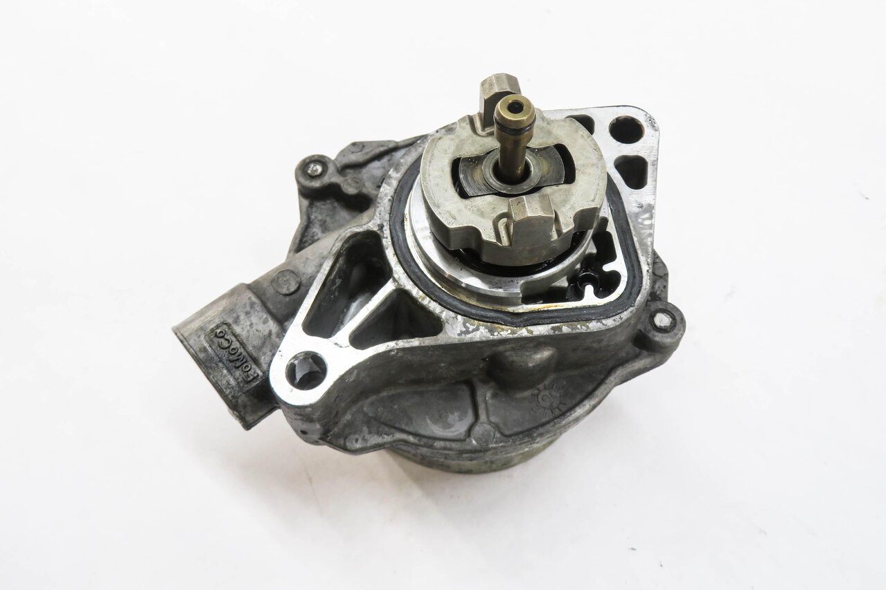 2010-2019 RANGE ROVER SPORT LR4 JAGUAR XE XF XK - 3.0L / 5.0L BRAKE VACUUM PUMP
