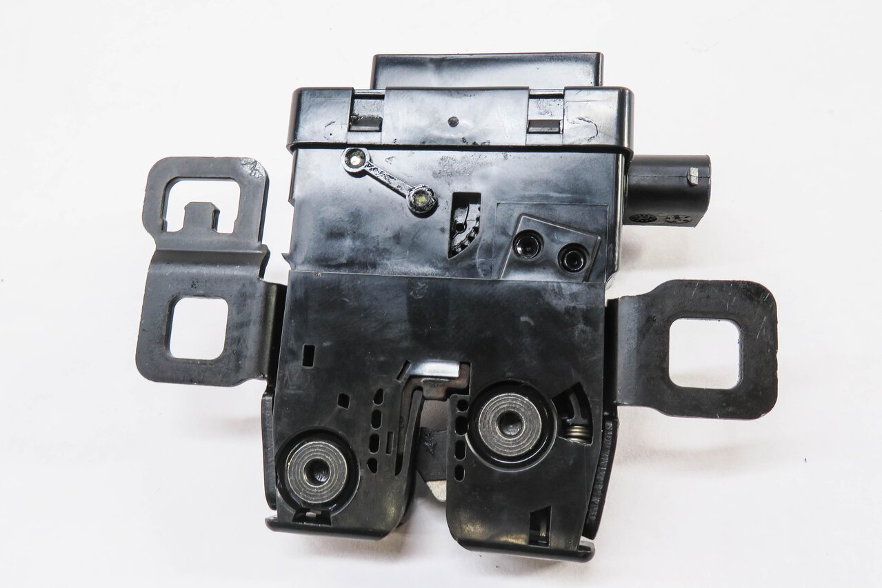 Thumbnail 4: 2011 RANGE ROVER SPORT (L320) REAR UPPER TRUNK GLASS LOCK LATCH ACTUATOR