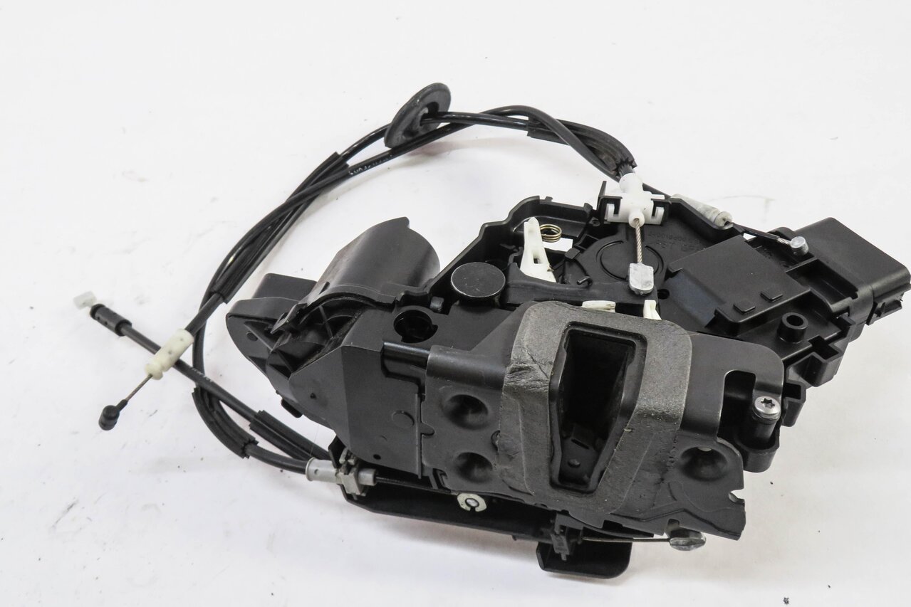 Thumbnail 4: 2010-2019 EVOQUE LR4 / RANGE ROVER SPORT (L320) LEFT FRONT PASSIVE DOOR LATCH