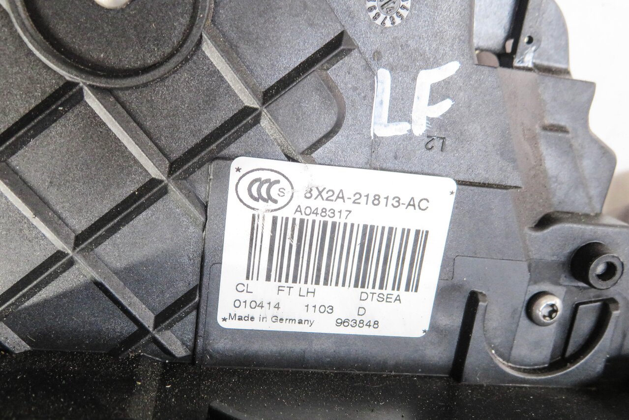 Thumbnail 5: 2010-2019 EVOQUE LR4 / RANGE ROVER SPORT (L320) LEFT FRONT PASSIVE DOOR LATCH