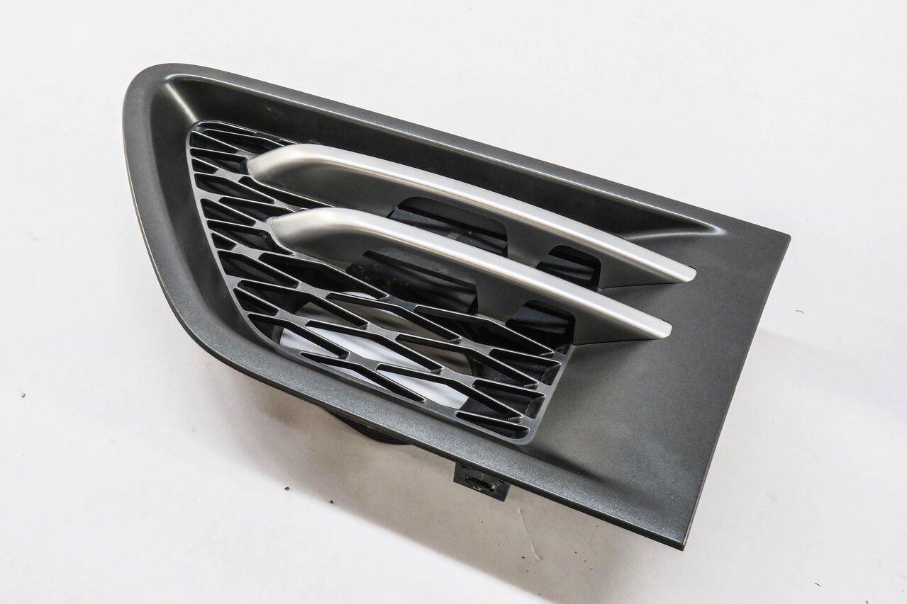 Thumbnail 4: 2011 RANGE ROVER SPORT (L320) LEFT FRONT DRIVER FENDER GRILLE TRIM