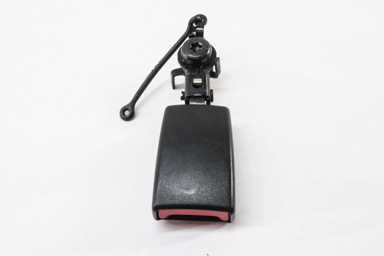 Thumbnail 2: 2011 RANGE ROVER SPORT (L320) REAR 2nd ROW SEAT RIGHT SEATBELT BUCKLE RECEIVER