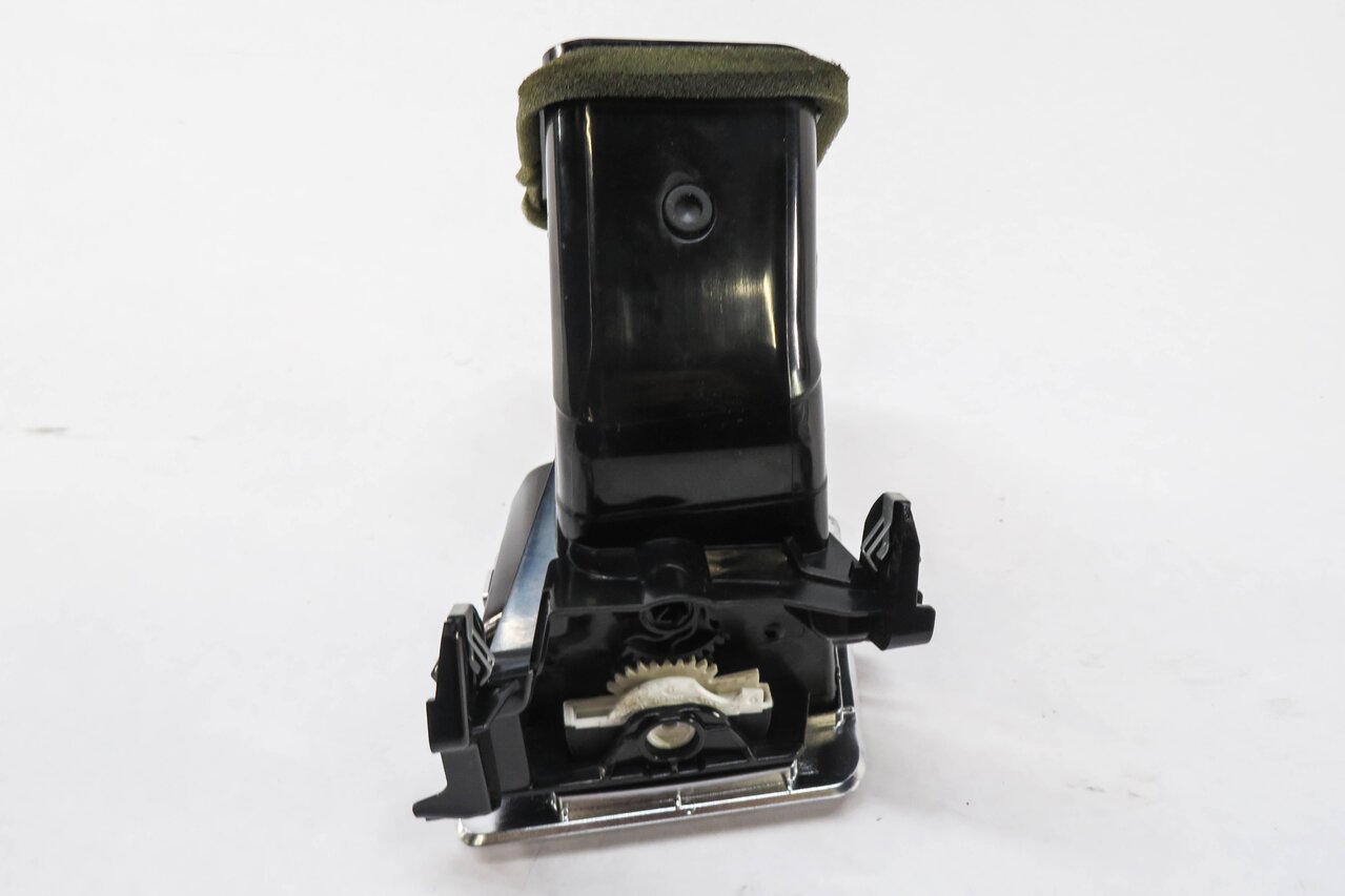 Thumbnail 4: 2011 RANGE ROVER SPORT (L320) LEFT FRONT DRIVER OUTER DASH HEATER A/C AIR VENT