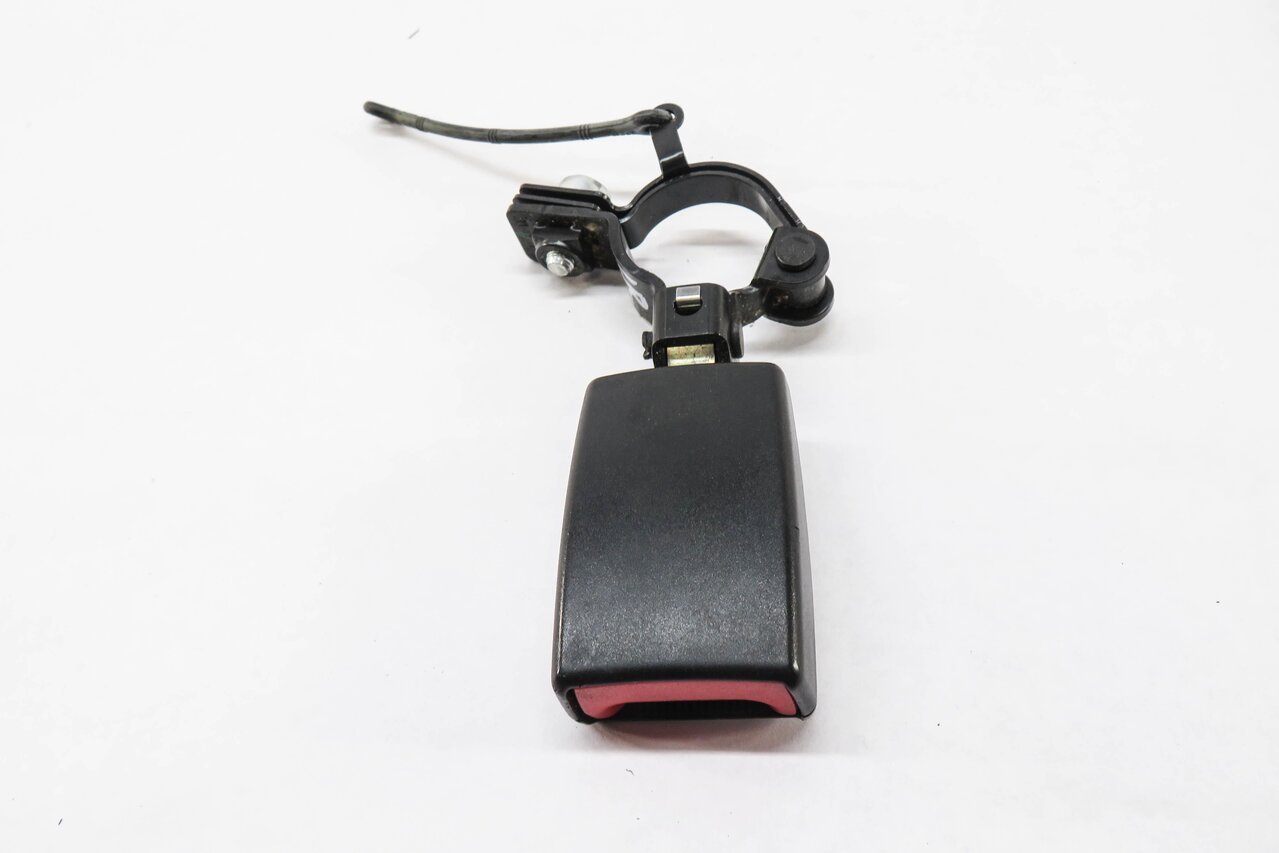 Thumbnail 2: 2011 RANGE ROVER SPORT (L320) REAR 2nd ROW SEAT LEFT SEATBELT BUCKLE RECEIVER