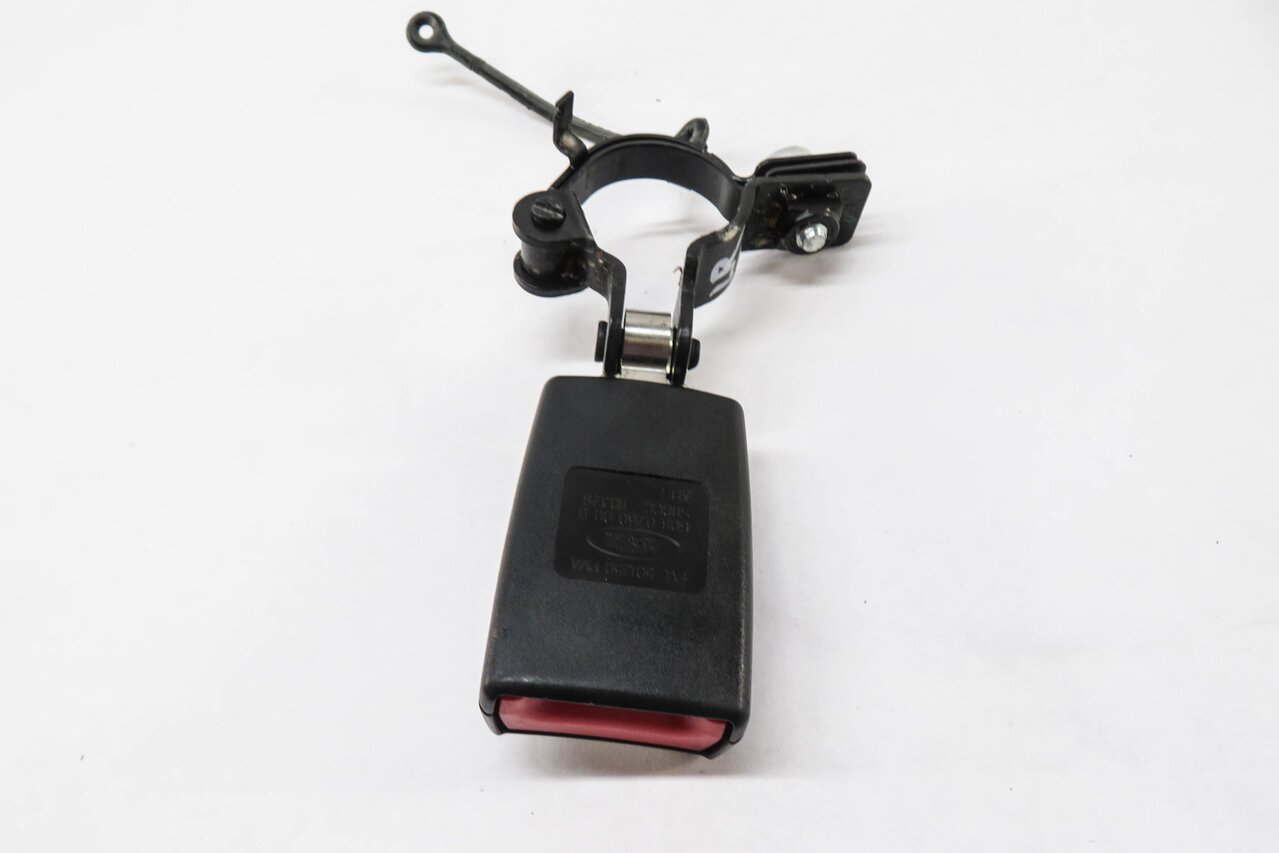 Thumbnail 3: 2011 RANGE ROVER SPORT (L320) REAR 2nd ROW SEAT LEFT SEATBELT BUCKLE RECEIVER