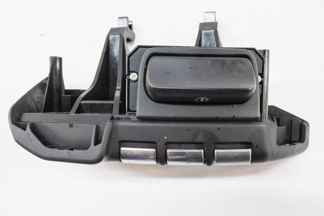 Thumbnail 5: 2011 RANGE ROVER SPORT (L320) LEFT & RIGHT STEERING WHEEL SWITCH BUTTON SET
