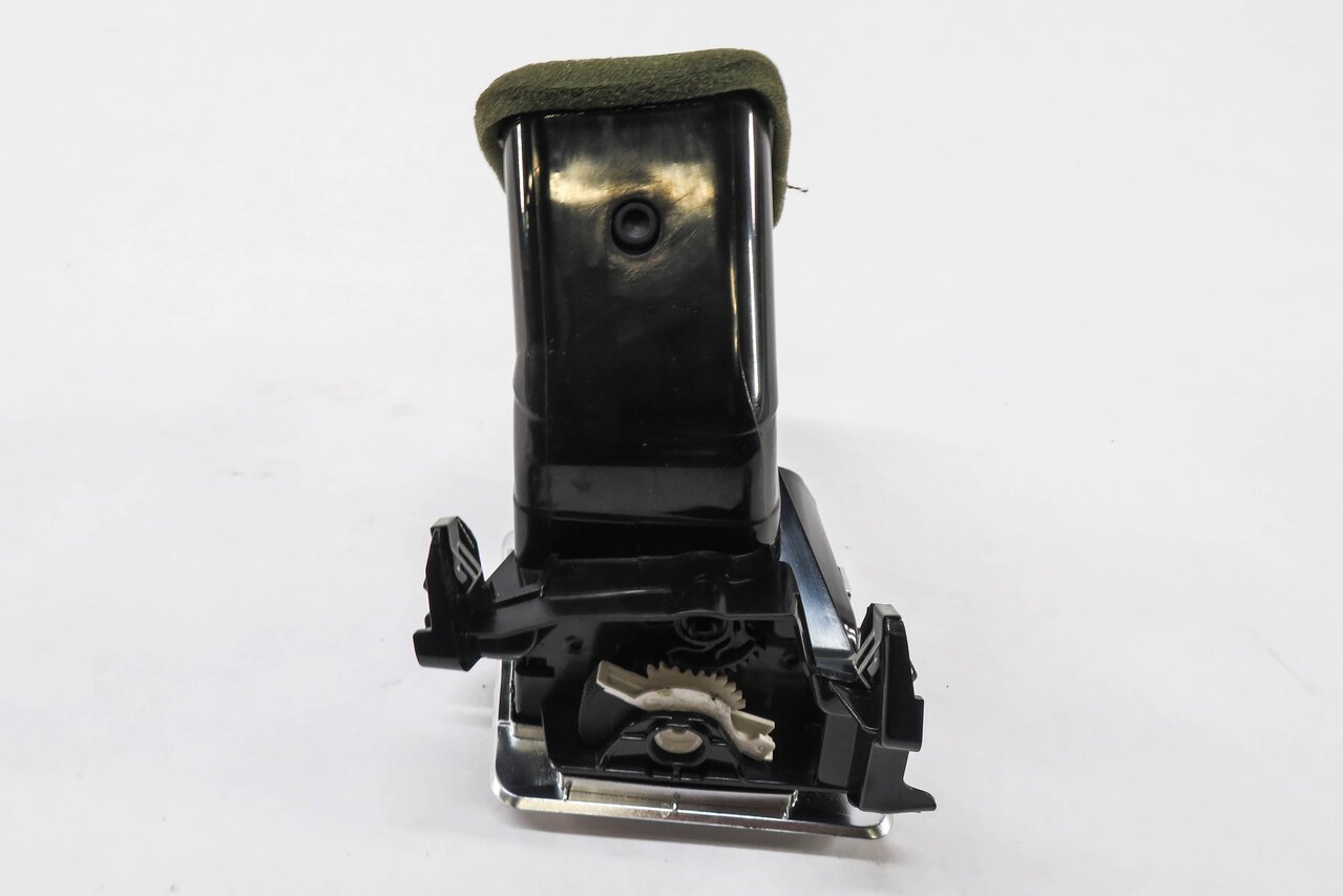 Thumbnail 4: 2011 RANGE ROVER SPORT (L320) RIGHT PASSENGER OUTER DASH HEATER A/C AIR VENT