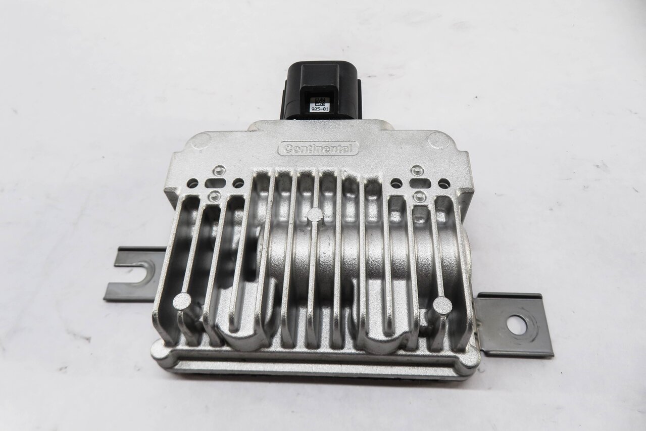 Thumbnail 2: 2010-2015 LR2 LR4 EVOQUE RANGE ROVER SPORT (L320 L538) FUEL PUMP CONTROL MODULE