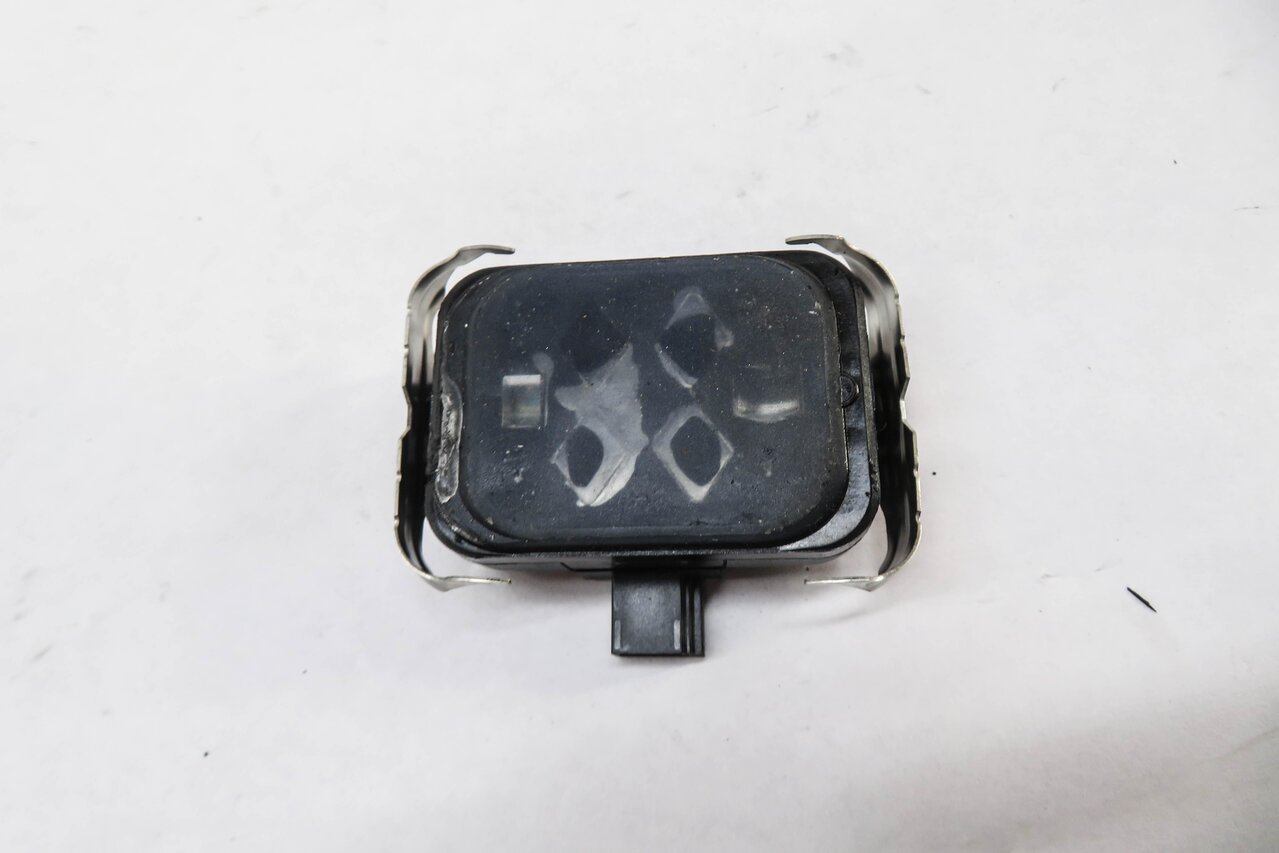 Thumbnail 2: 2010-2016 LR2 LR4 RANGE ROVER SPORT (L320 L322) WINDSHIELD WIPER RAIN SENSOR