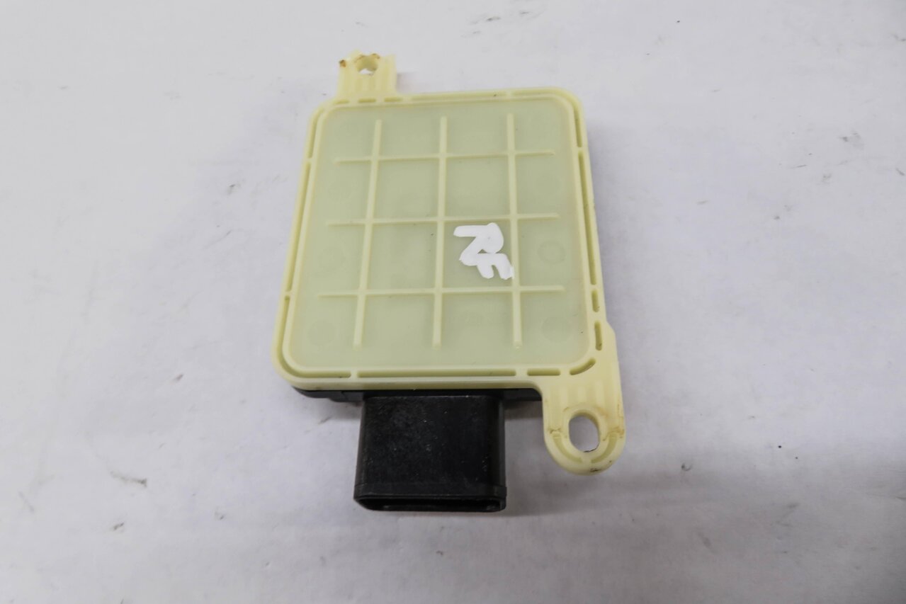Thumbnail 3: 2011 RANGE ROVER SPORT (L320) RIGHT FRONT PASSENGER SEAT OCCUPANCY SENSOR MODULE