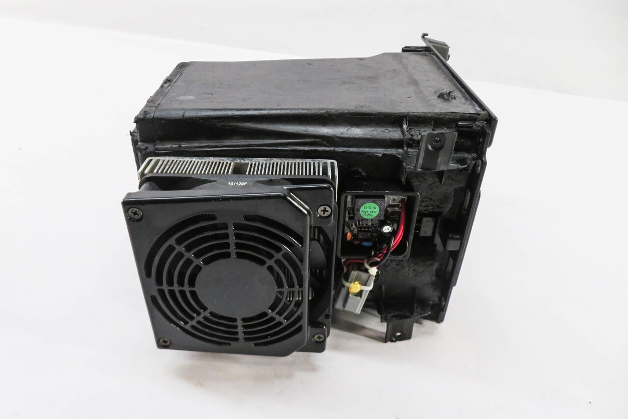 Thumbnail 3: 2010-2013 RANGE ROVER SPORT (L320) CENTER CONSOLE REFRIGERATOR COOLER BOX INSERT
