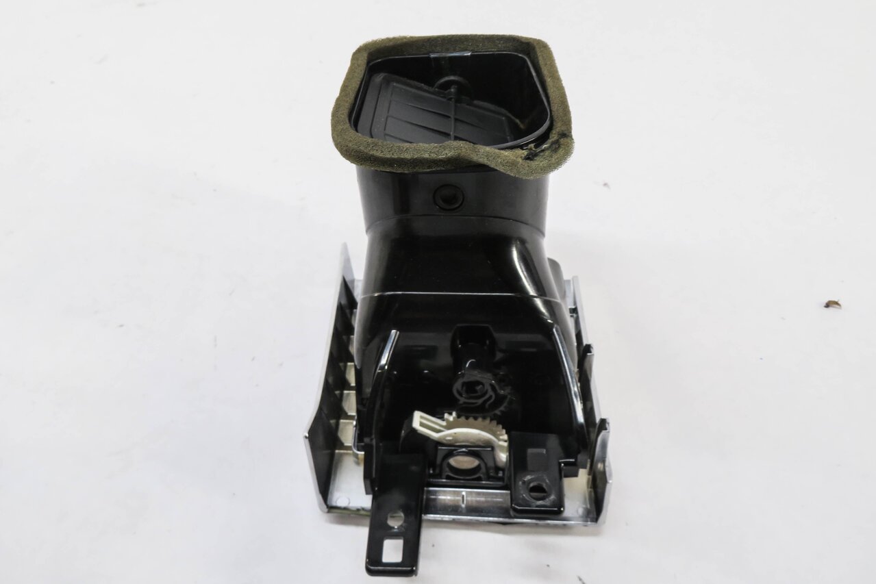 Thumbnail 4: 2011 RANGE ROVER SPORT (L320) RIGHT FRONT CENTER DASH HEATER A/C AIR VENT