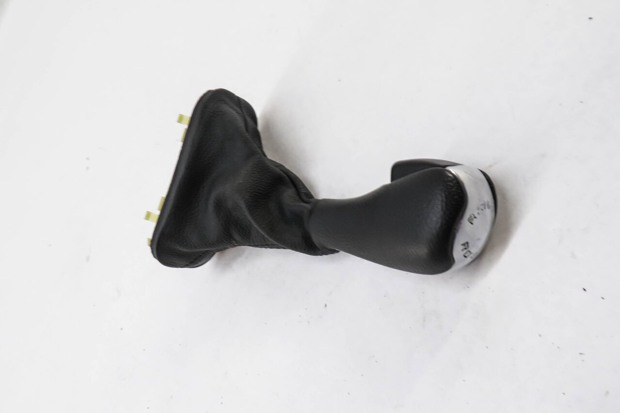 Thumbnail 2: 2011 RANGE ROVER SPORT (L320) TRANSMISSION GEAR SHIFTER SHIFT HANDLE w/ BOOT