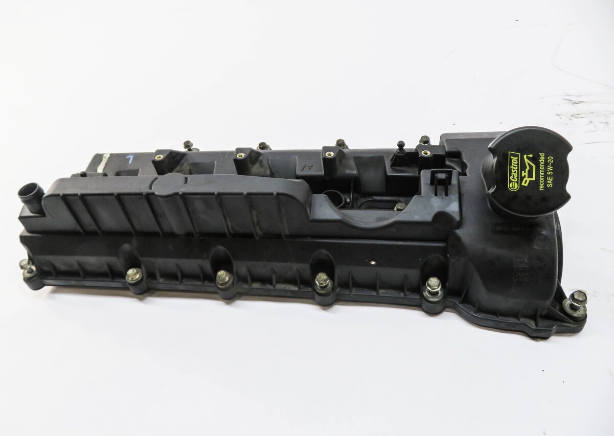 Thumbnail 2: 10-18 RANGE ROVER SPORT (L320 L322 L494 L405) 5.0L V8 - LEFT ENGINE VALVE COVER