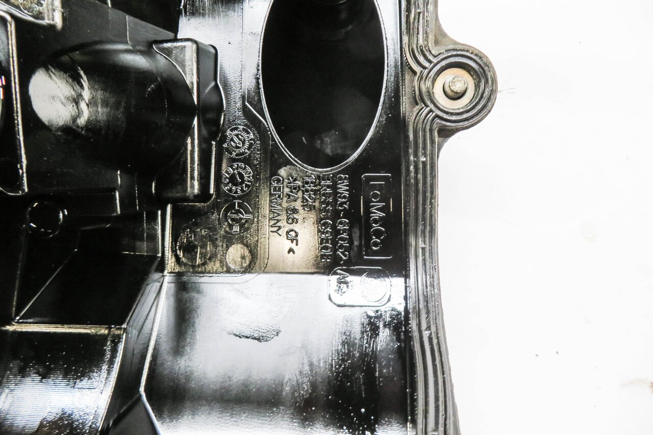 Thumbnail 5: 10-18 RANGE ROVER SPORT (L320 L322 L494 L405) 5.0L V8 - LEFT ENGINE VALVE COVER