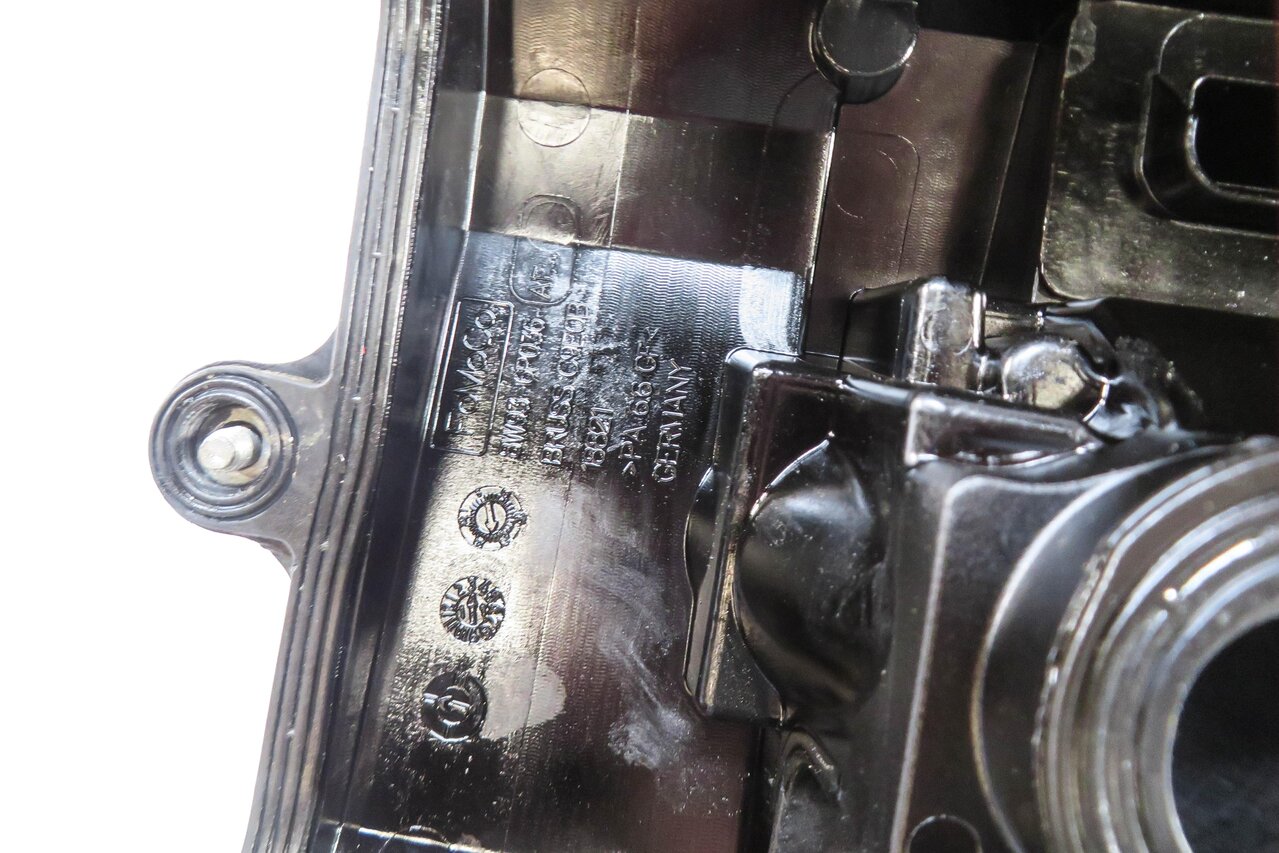 Thumbnail 5: 10-18 RANGE ROVER SPORT (L320 L322 L494 L405) 5.0L V8 - RIGHT ENGINE VALVE COVER