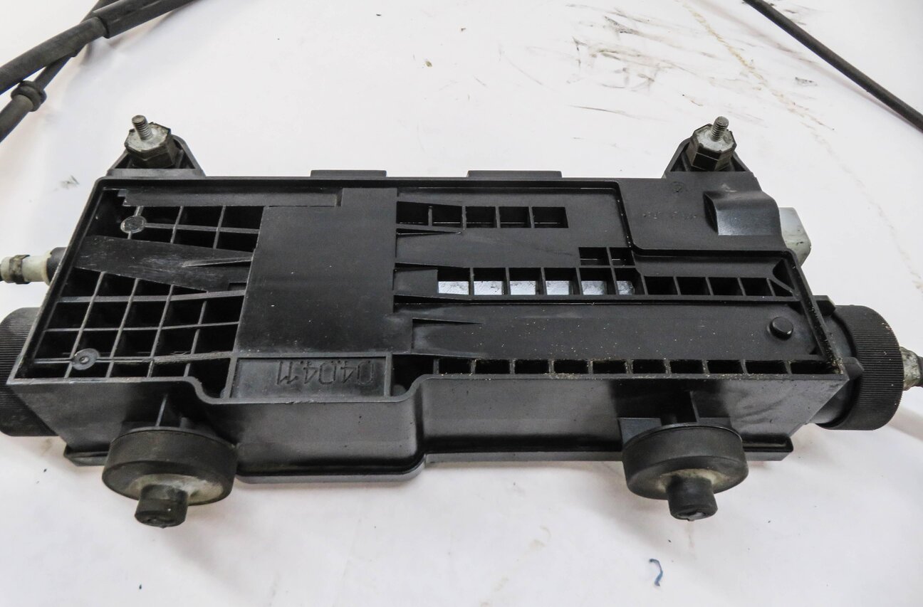 Thumbnail 5: 2011 RANGE ROVER SPORT (L320) EMERGENCY PARKING BRAKE ACTUATOR MOTOR w/ CABLES