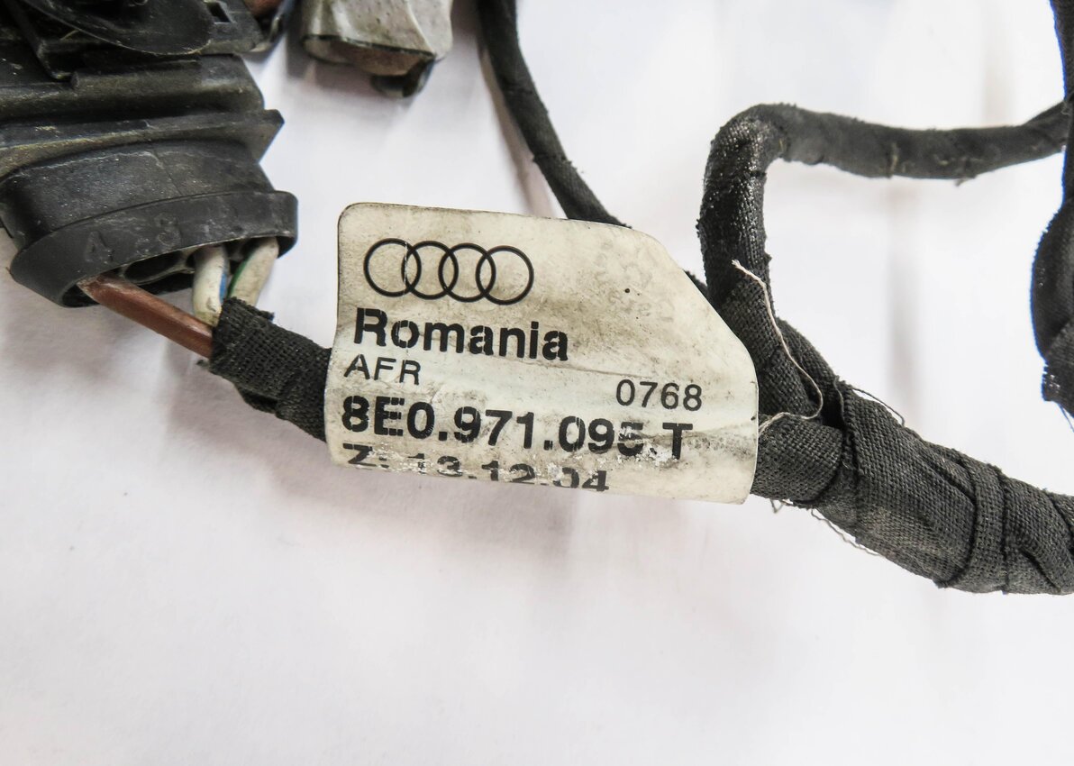 Thumbnail 4: 2005 AUDI S4 (B6 8E) FRONT PDC PARK DISTANCE SENSOR WIRE HARNESS (w/o SENSORS)
