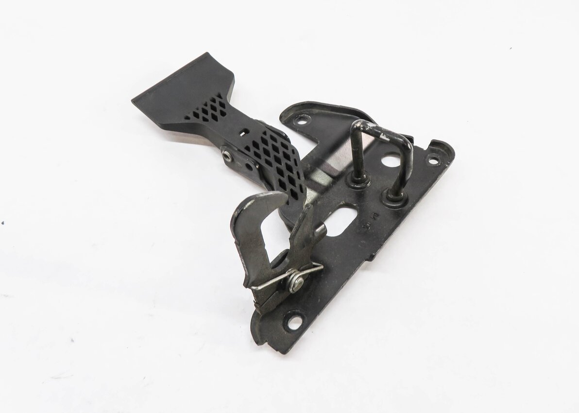 2005 AUDI S4 (B6 8E) FRONT HOOD SAFETY LATCH RELEASE LEVER