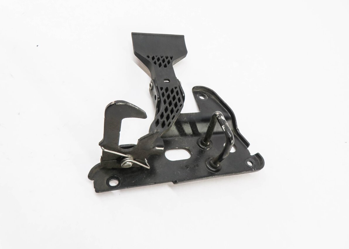 Thumbnail 2: 2005 AUDI S4 (B6 8E) FRONT HOOD SAFETY LATCH RELEASE LEVER