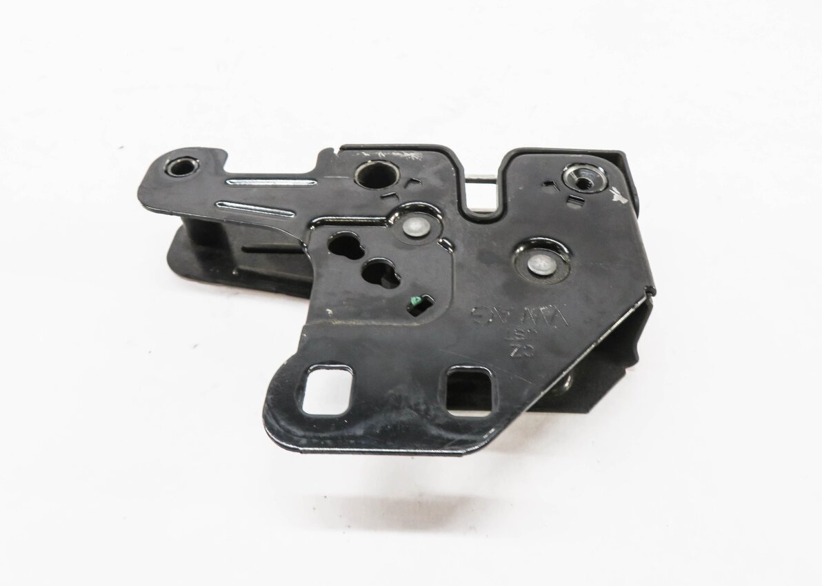 Thumbnail 4: 2005 AUDI S4 (B6 8E) FRONT LOWER HOOD LOCK LATCH STRIKER PLATE
